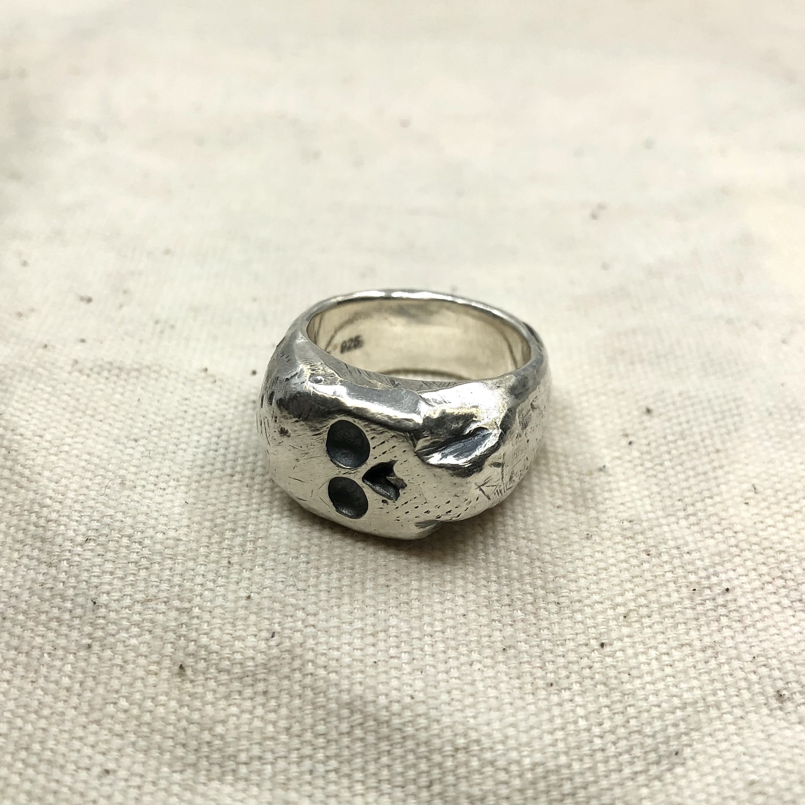 Dead Head Ring