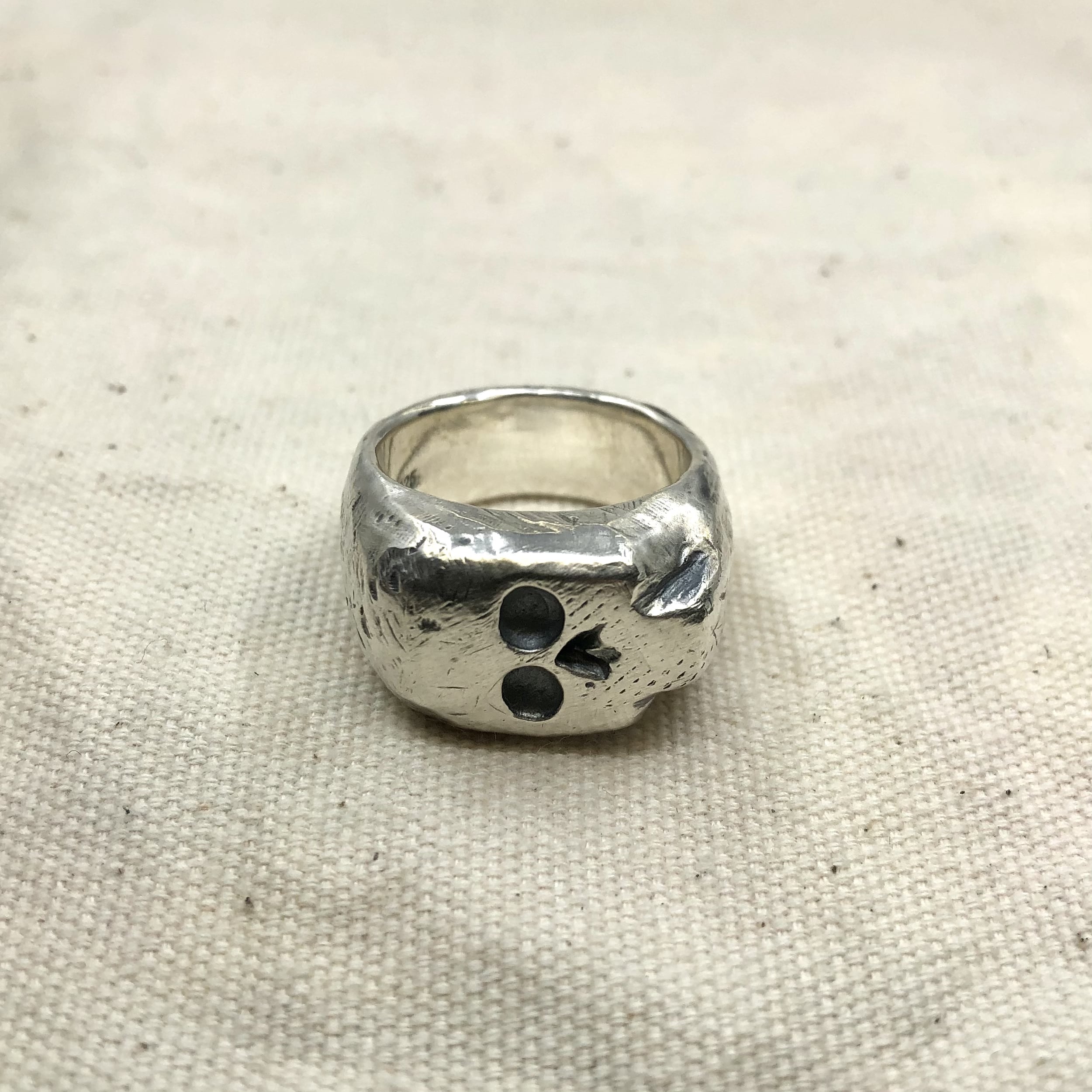 Dead Head Ring