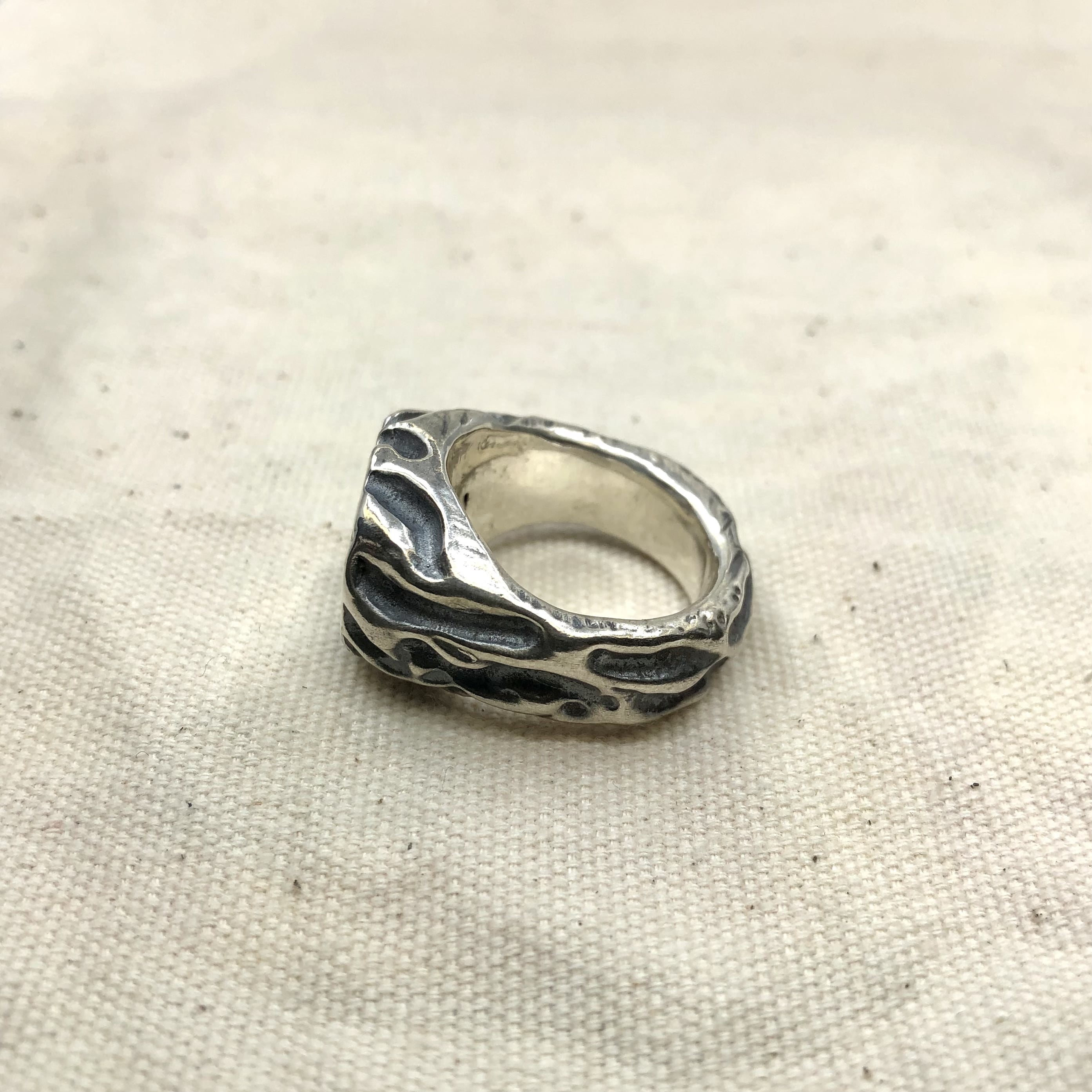 Flow Signet Ring