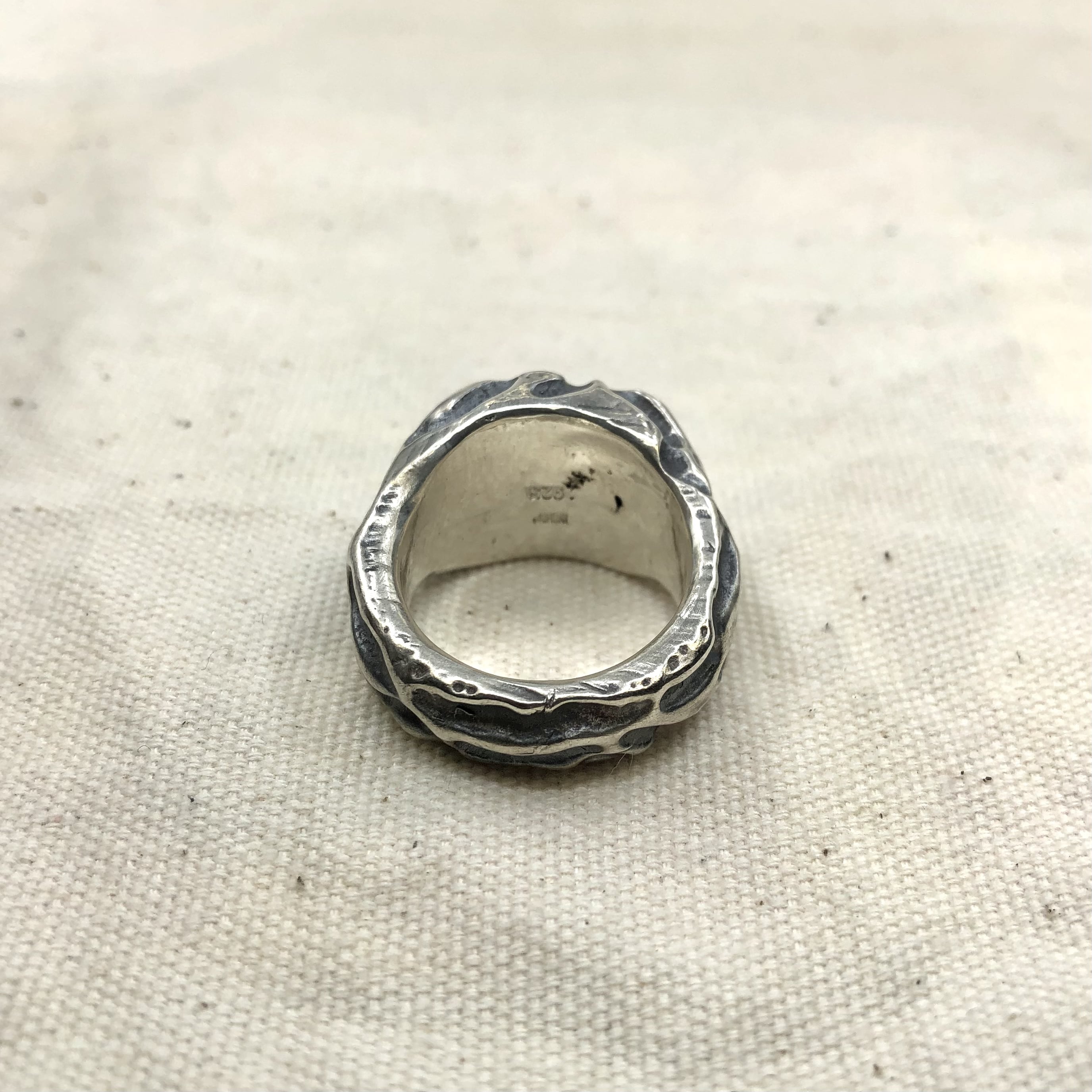 Flow Signet Ring