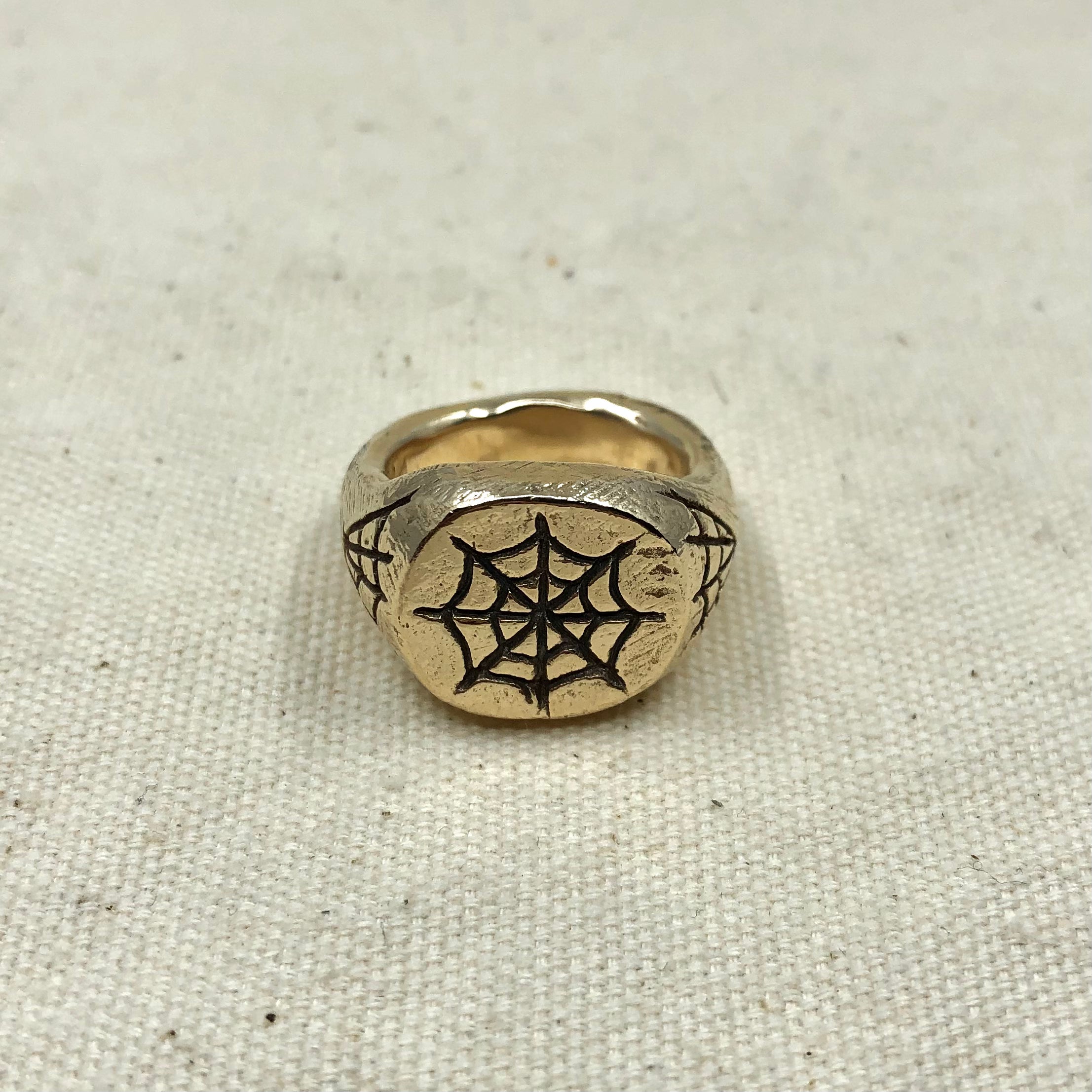 Gold Webs Signet Ring