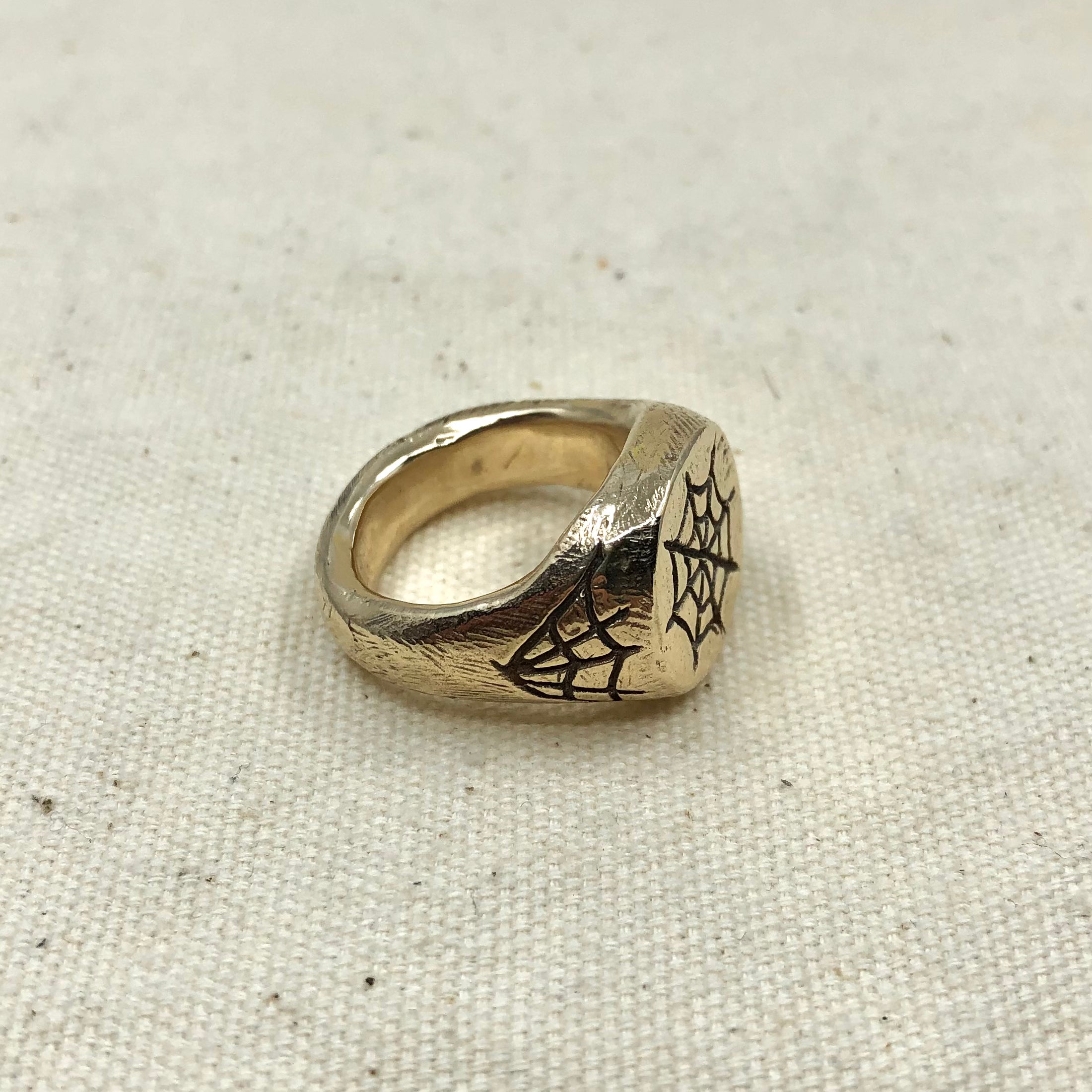 Gold Webs Signet Ring