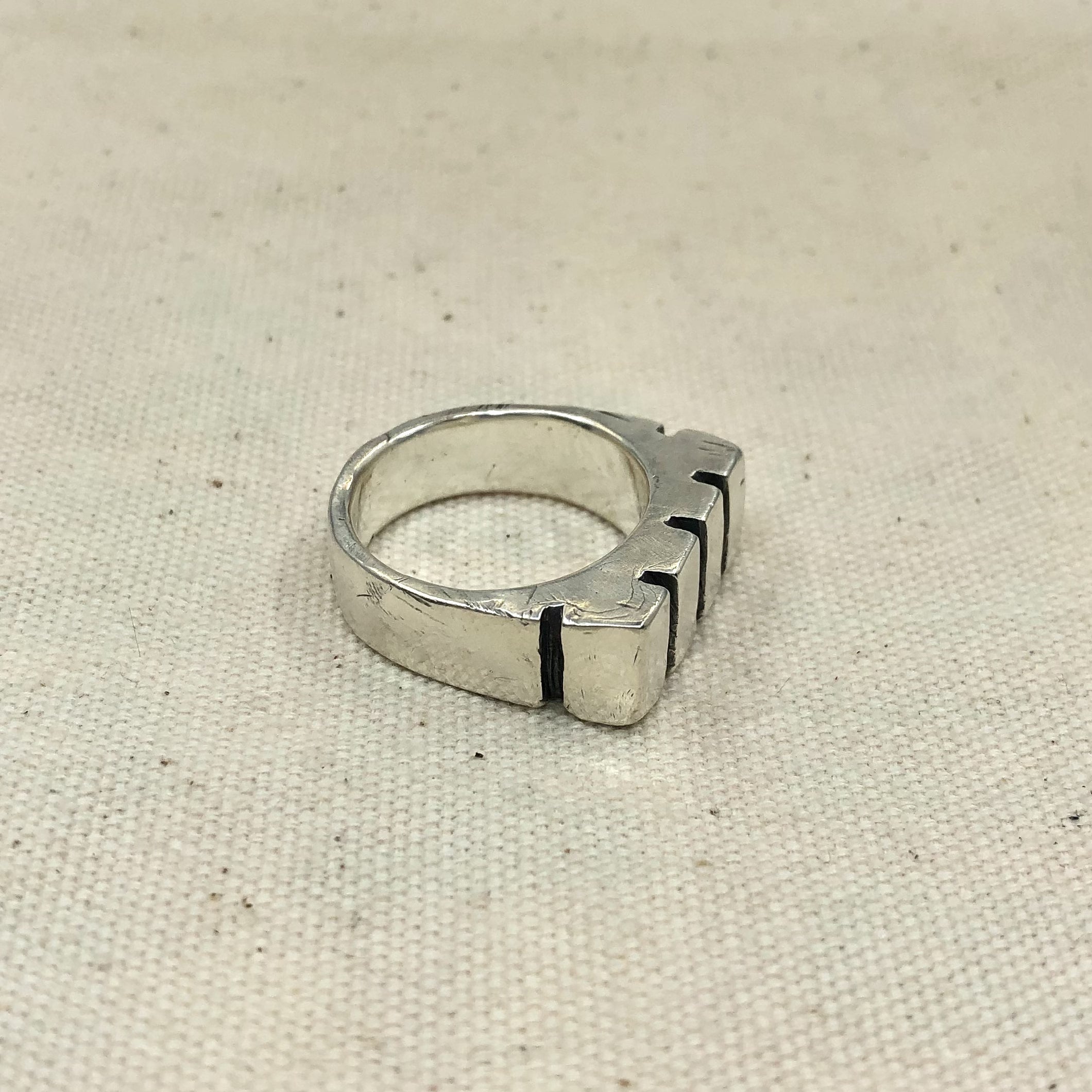 Lines Ring