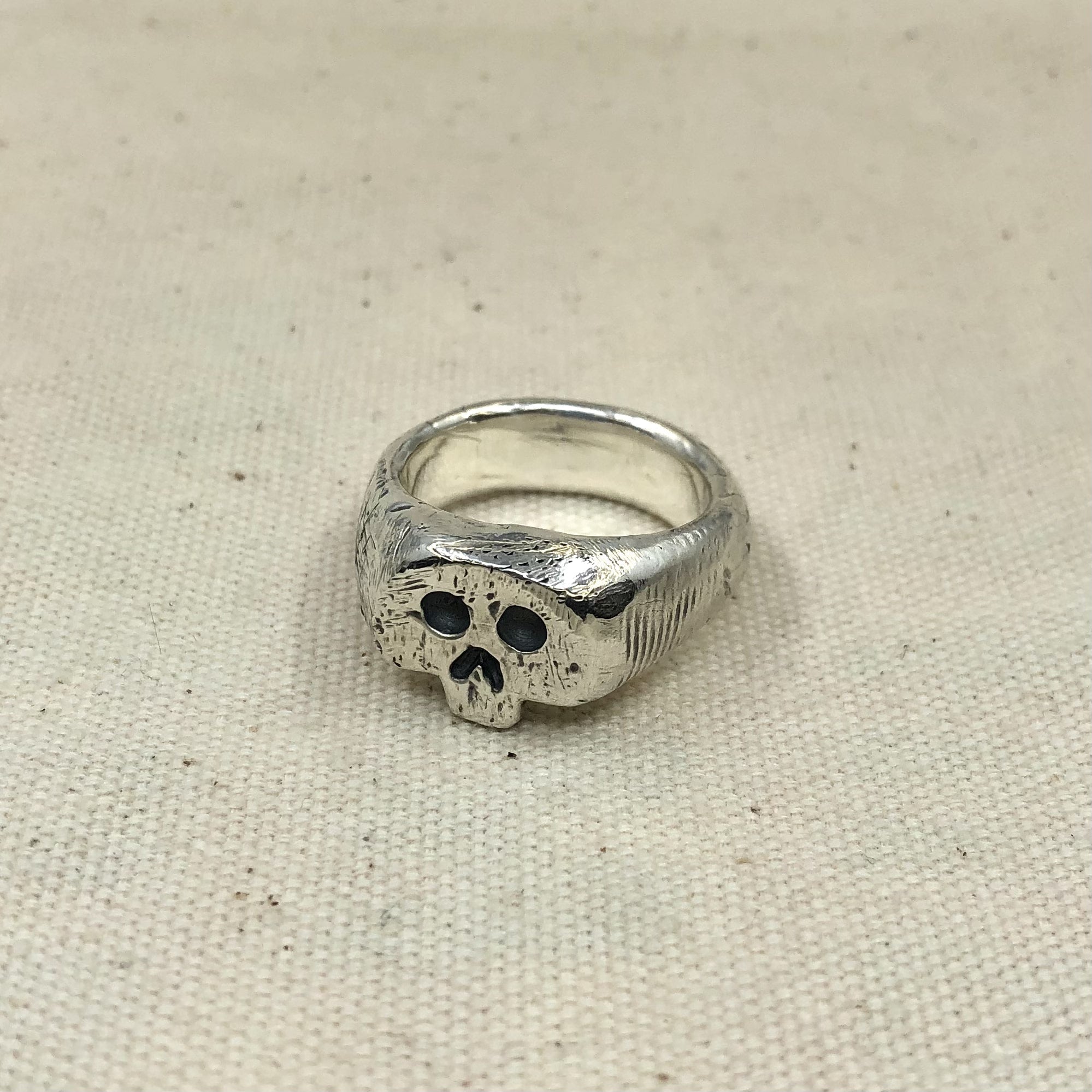 Mini Skull Ring