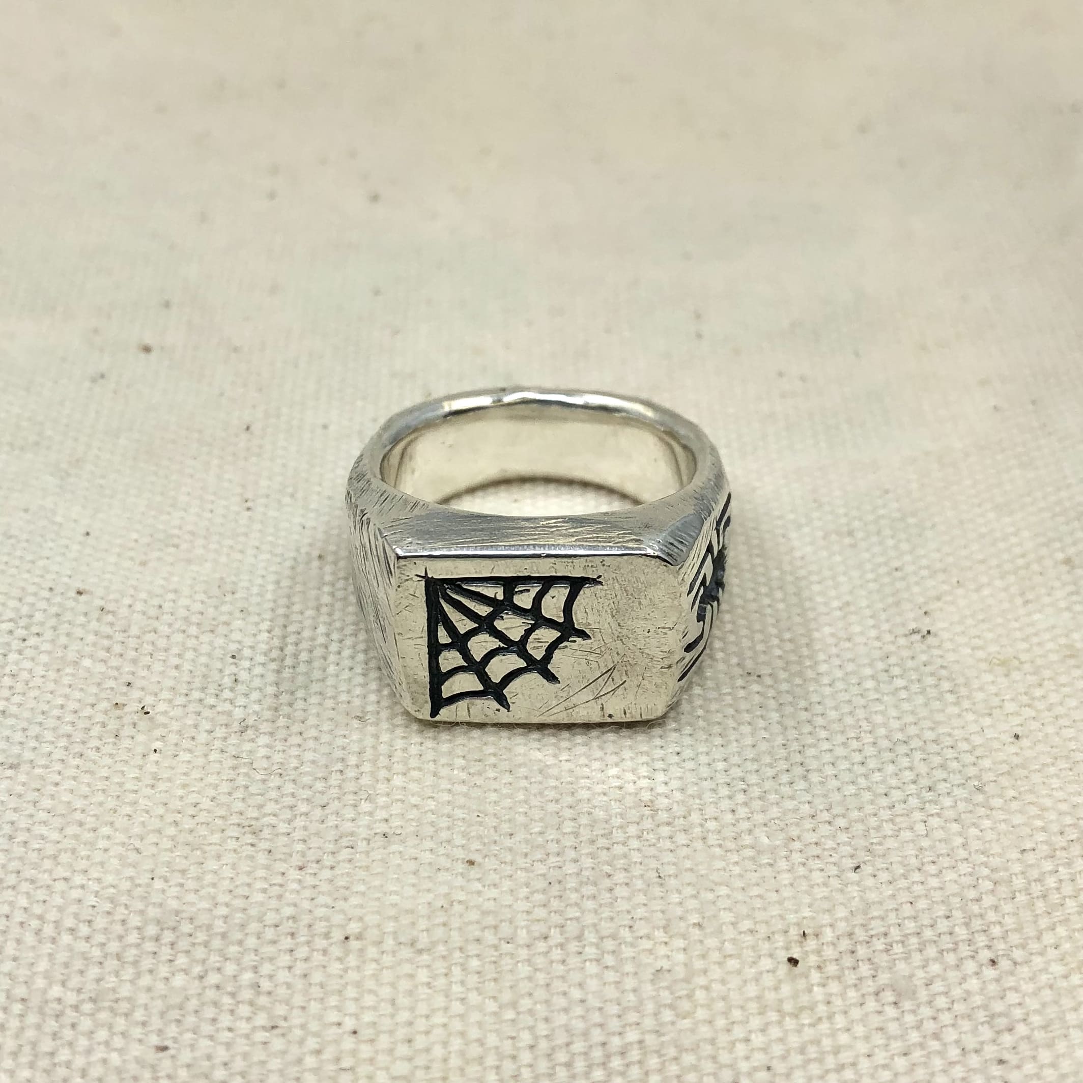 Spyder Signet Ring